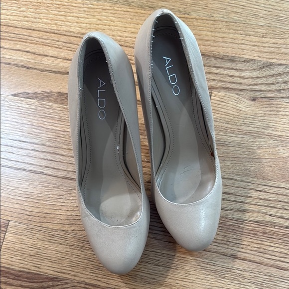 ALDO Women's Cream Pumps size 8/39 - Picture 1 of 5